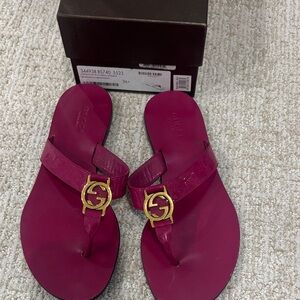 Gucci Women's Fuchsia Sandals with Gold Accent